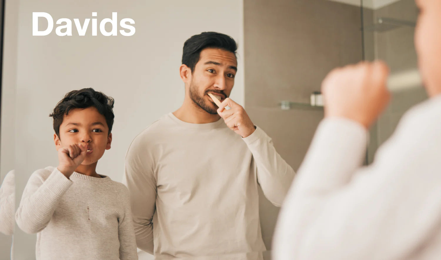 Small Brush, Big Impact: The Power of Dad in Kids’ Oral Care