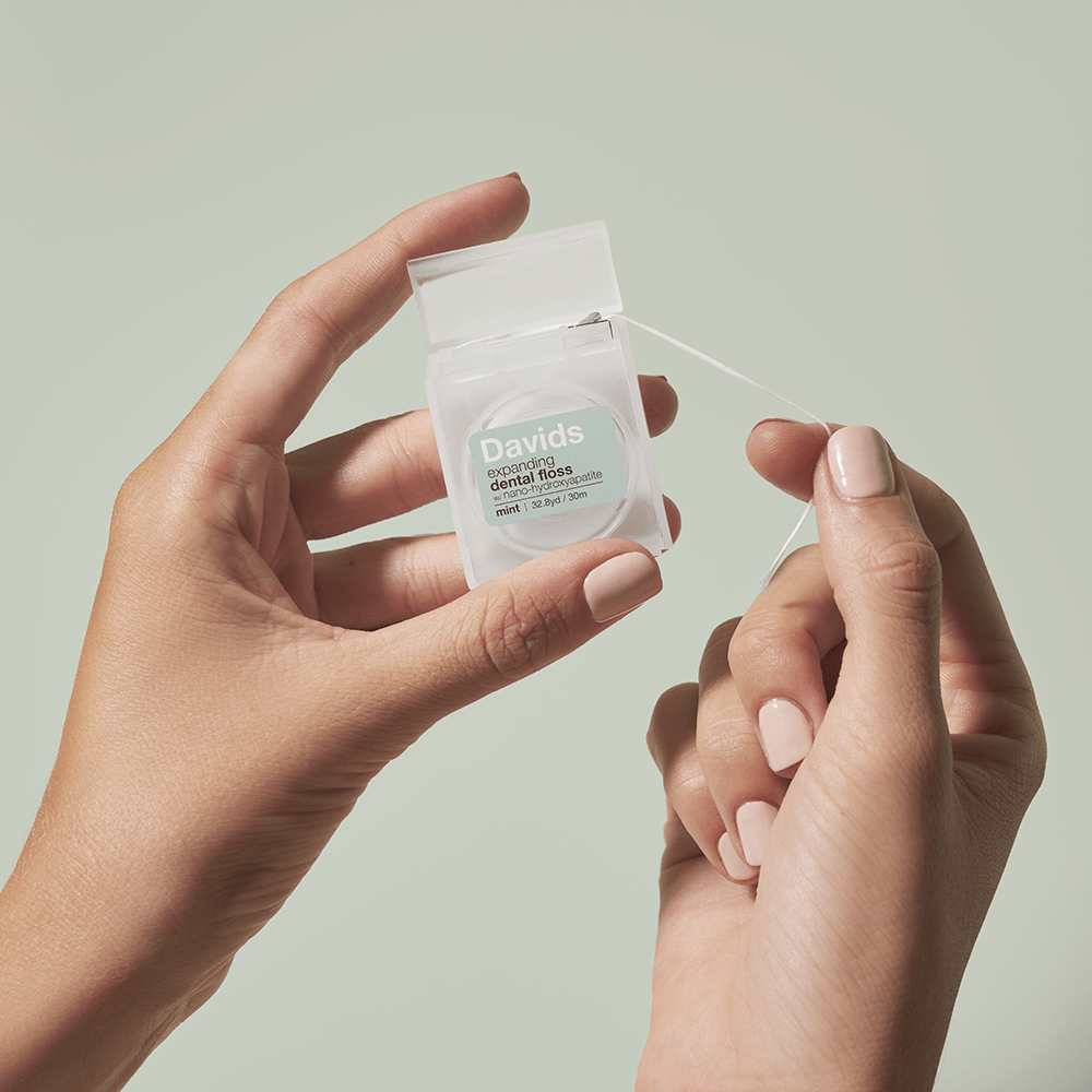 Davids Hydroxi™ expanding dental floss / refillable dispenser + refill / mint / 60m