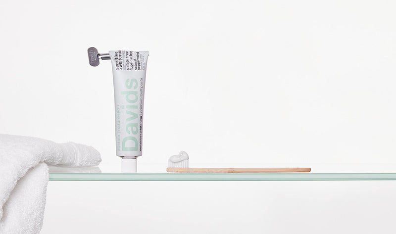 teeth whitening for sensitive teeth: simple dos and dont's