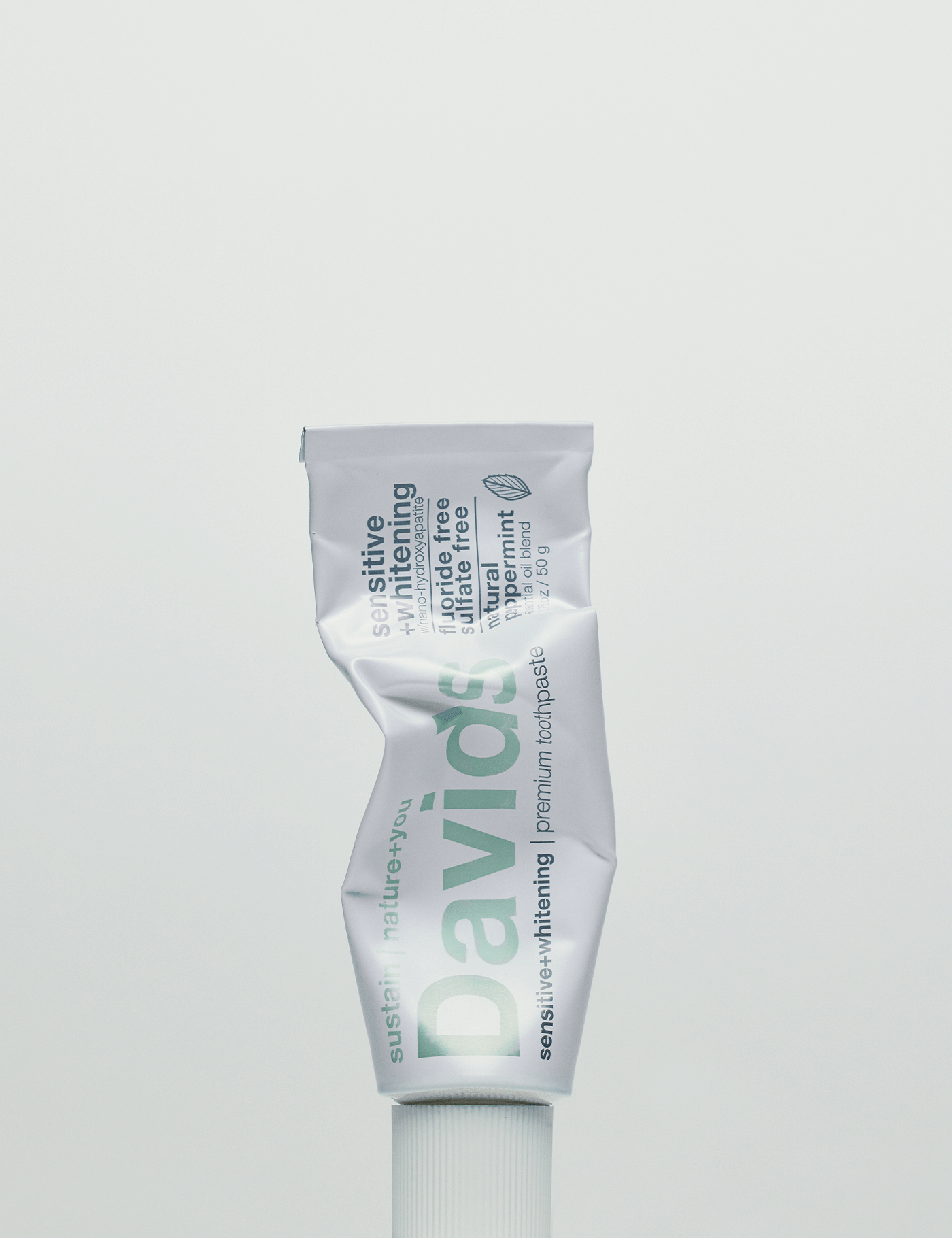 Davids travel size premium toothpaste / sensitive+whitening nano-hydroxyapatite  /  peppermint
